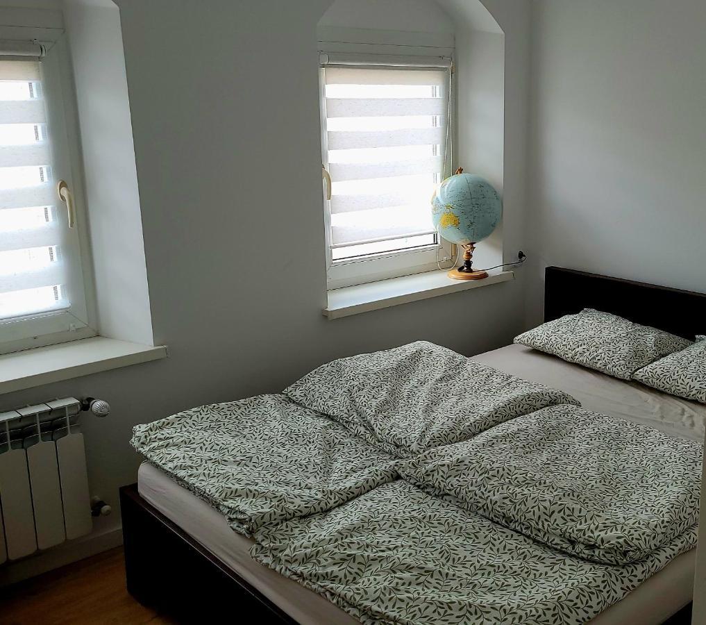 Przytulny Apartament W Centrum Miasta Kętrzyn Exteriör bild